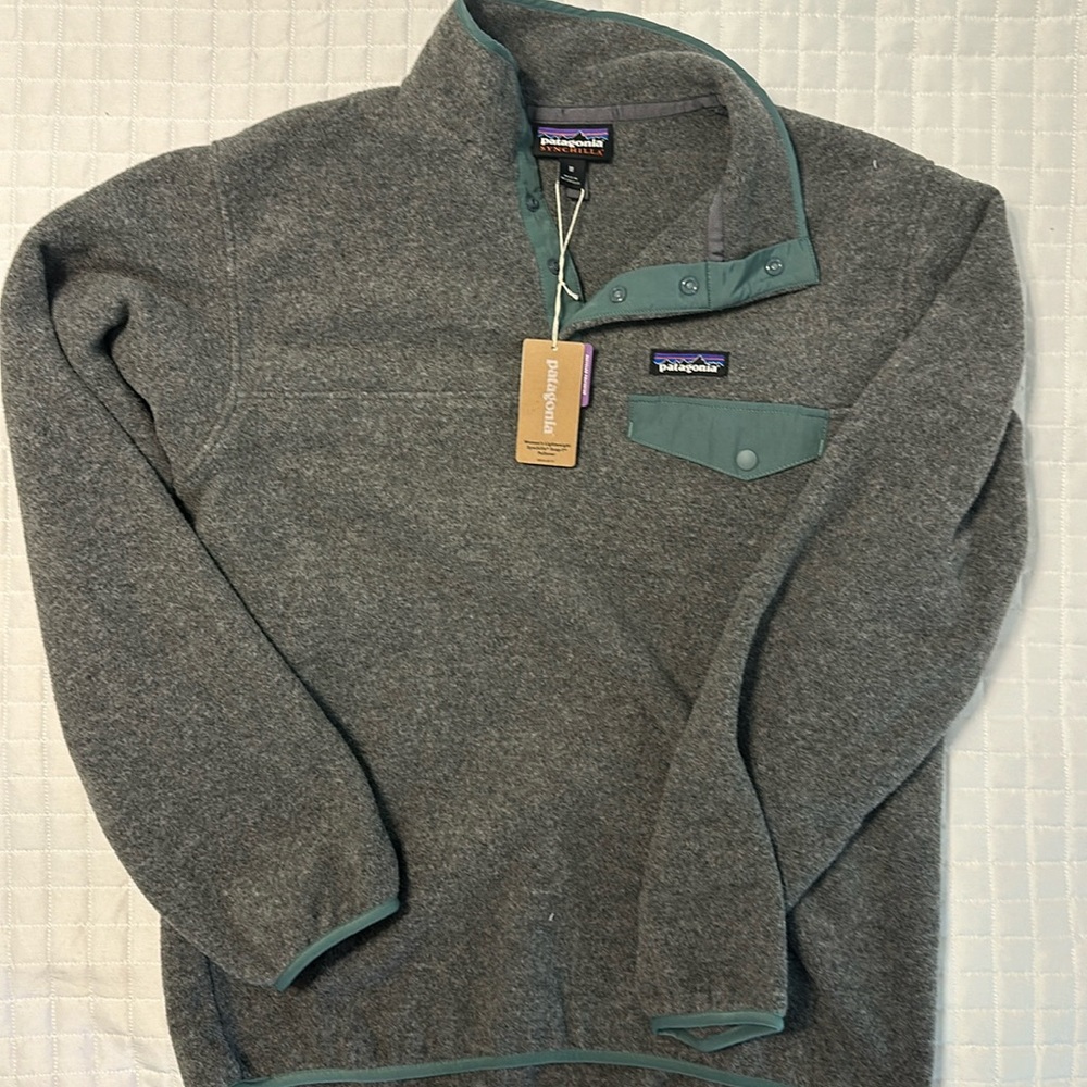 Patagonia women’s lightweight Synchilla Snap T pullover- NWT- Size M